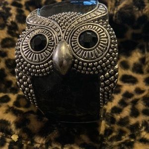 Unique owl Bangle.